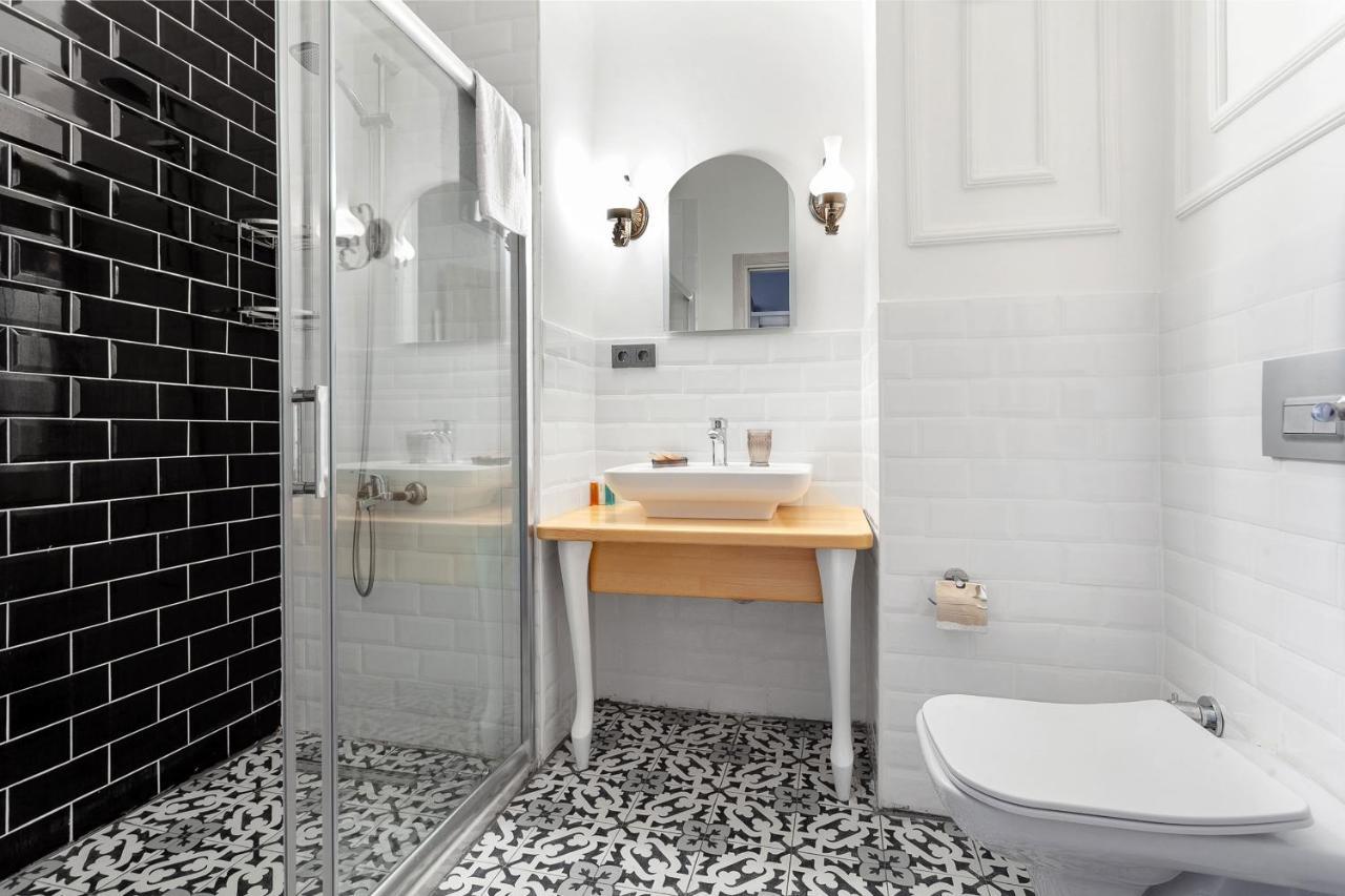 Cezayir Rooms Истанбул Екстериор снимка