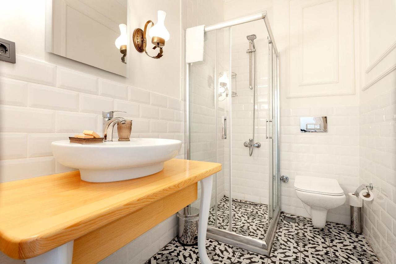 Cezayir Rooms Истанбул Екстериор снимка